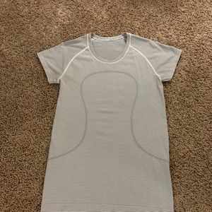 Lululemon Swiftly tech shirt
